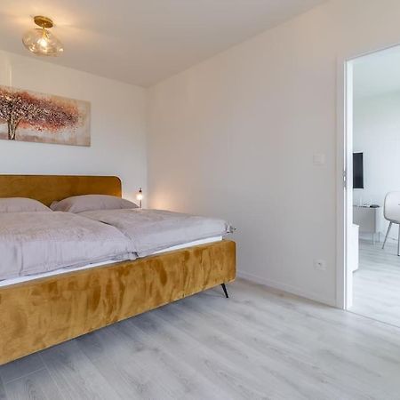 Cozy Apartment Near City Centrum And Bratislava Airport Exteriér fotografie