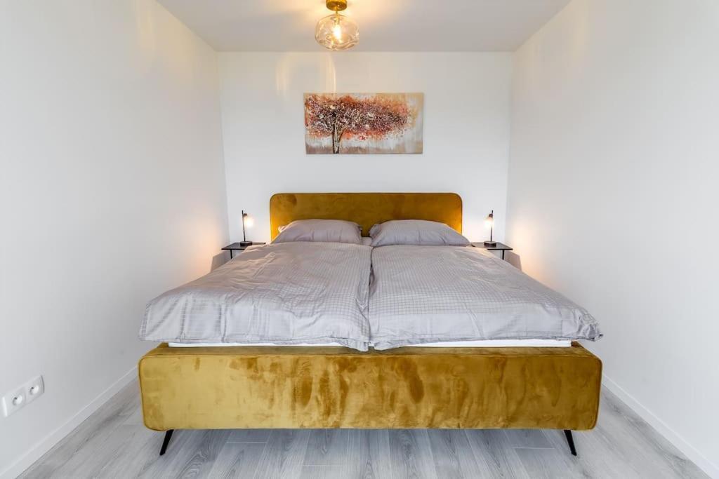 Cozy Apartment Near City Centrum And Bratislava Airport Exteriér fotografie