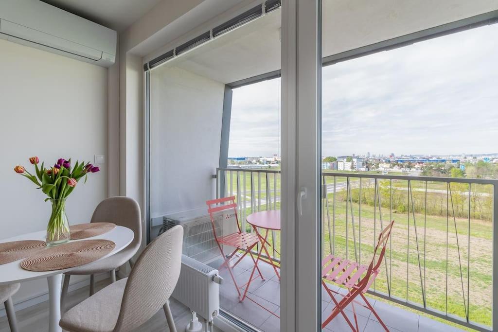 Cozy Apartment Near City Centrum And Bratislava Airport Exteriér fotografie